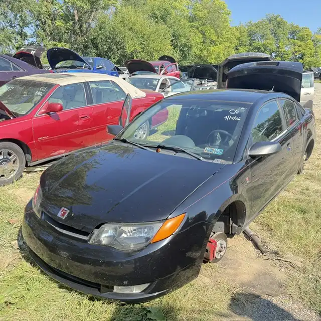 2006 Saturn Ion 3's photo