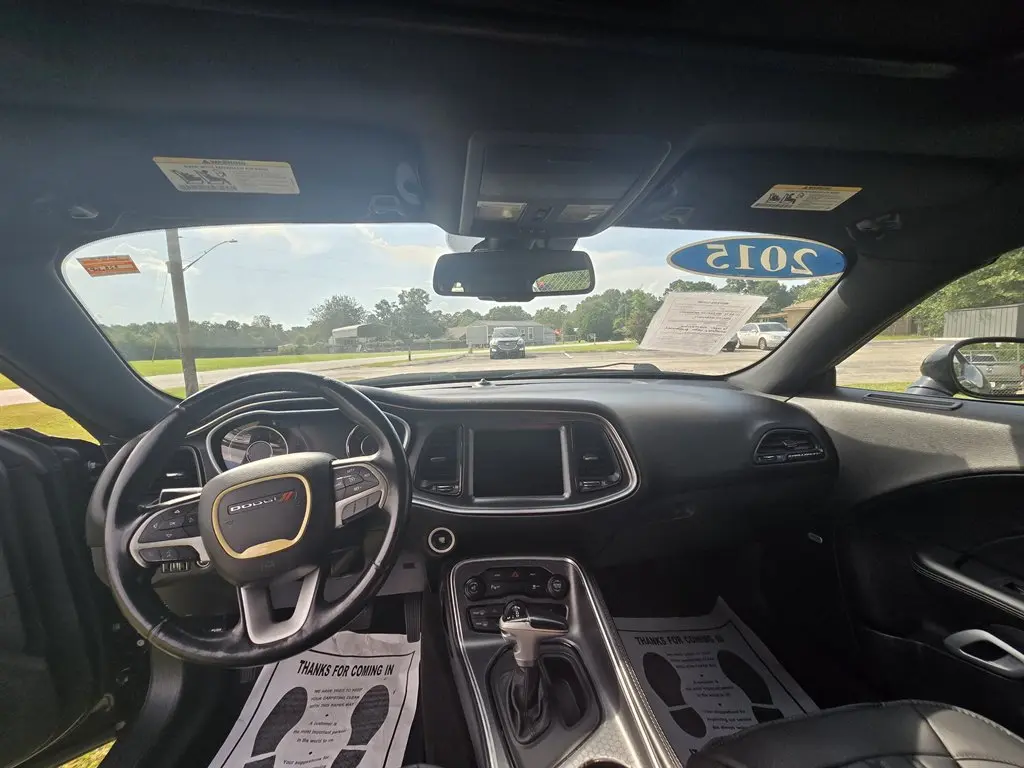 2015 Dodge Challenger SXT Plus photo 5