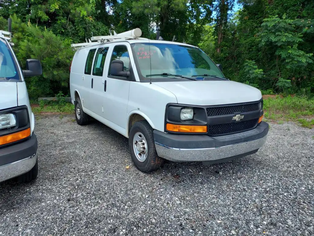 2014 Chevrolet Express 2500 Work Van HD's photo