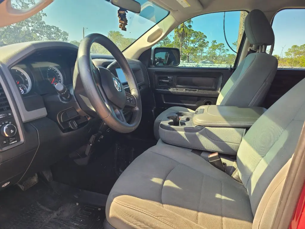 2013 RAM 1500 Express Quad Cab photo 3