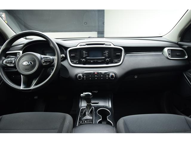 2016 Kia Sorento LX AT 4WD photo 3