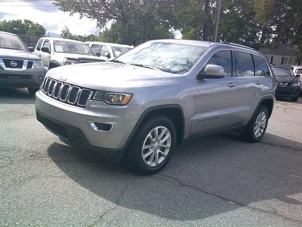 2021 Jeep Grand Cherokee Laredo E 4WD's photo