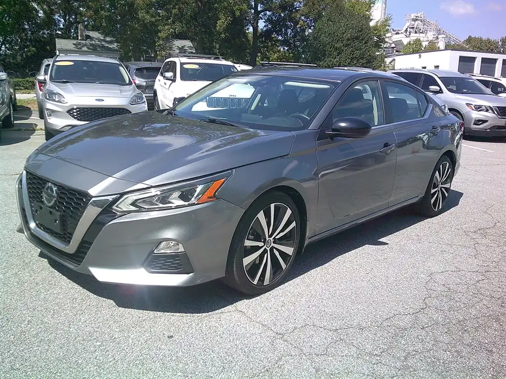 2022 Nissan Altima 2.5 SR's photo