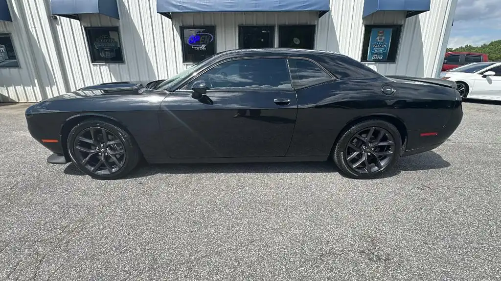 2021 Dodge Challenger GT Auto's photo