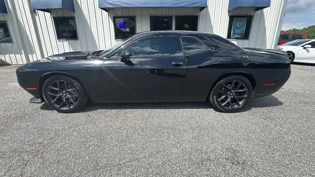 2021 Dodge Challenger GT Auto's photo