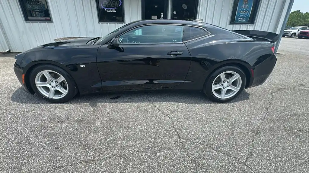 2016 Chevrolet Camaro 2.0 1LT's photo