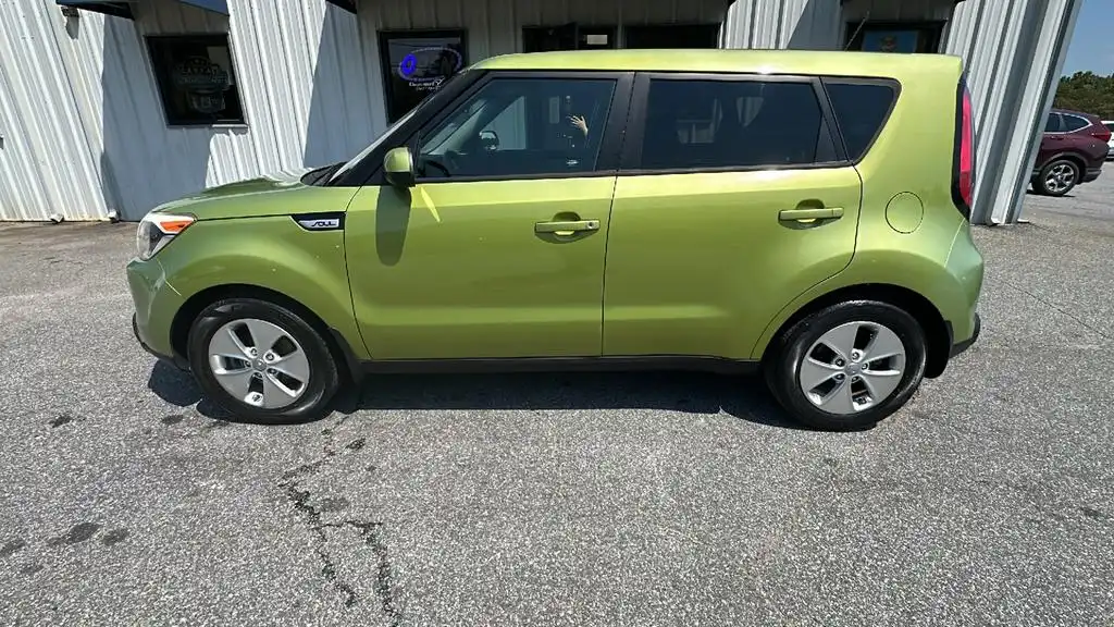 2015 Kia Soul 1.6 Base Auto 5-Door's photo