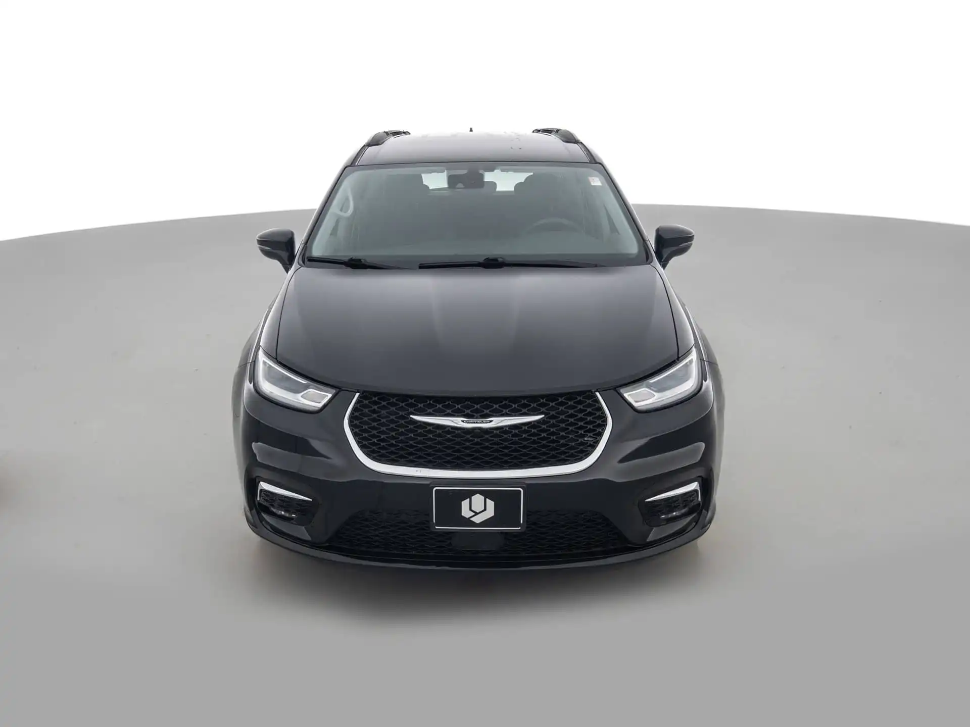 2021 Chrysler Pacifica Touring's photo