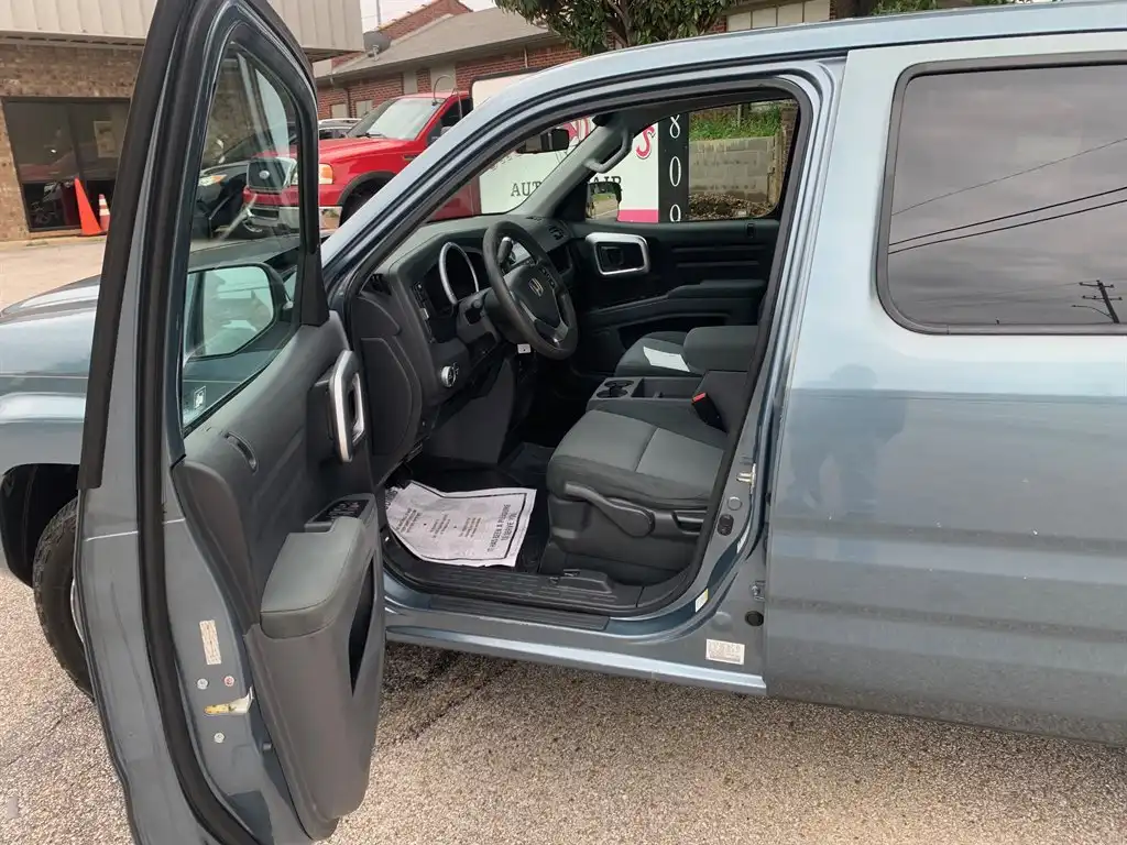 2006 Honda Ridgeline RT's photo