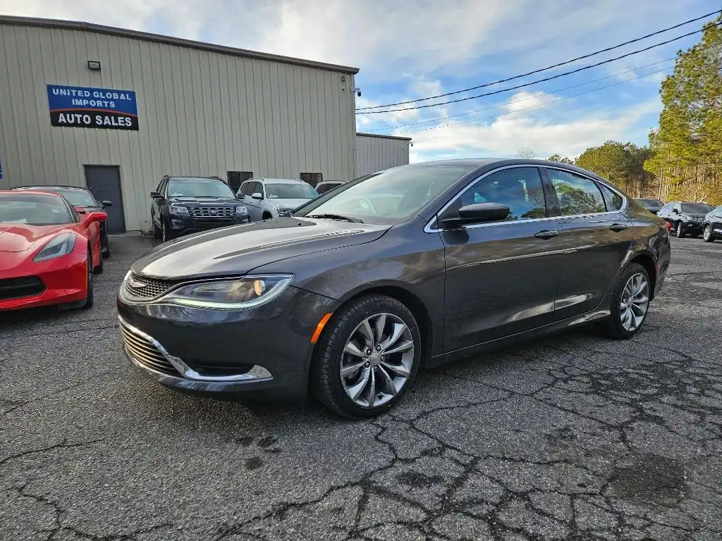 2015 Chrysler 200 Limited's photo
