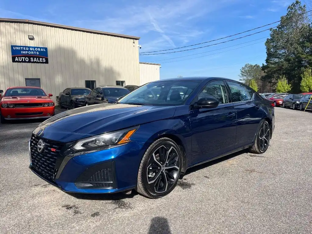 2024 Nissan Altima 2.5 SR's photo