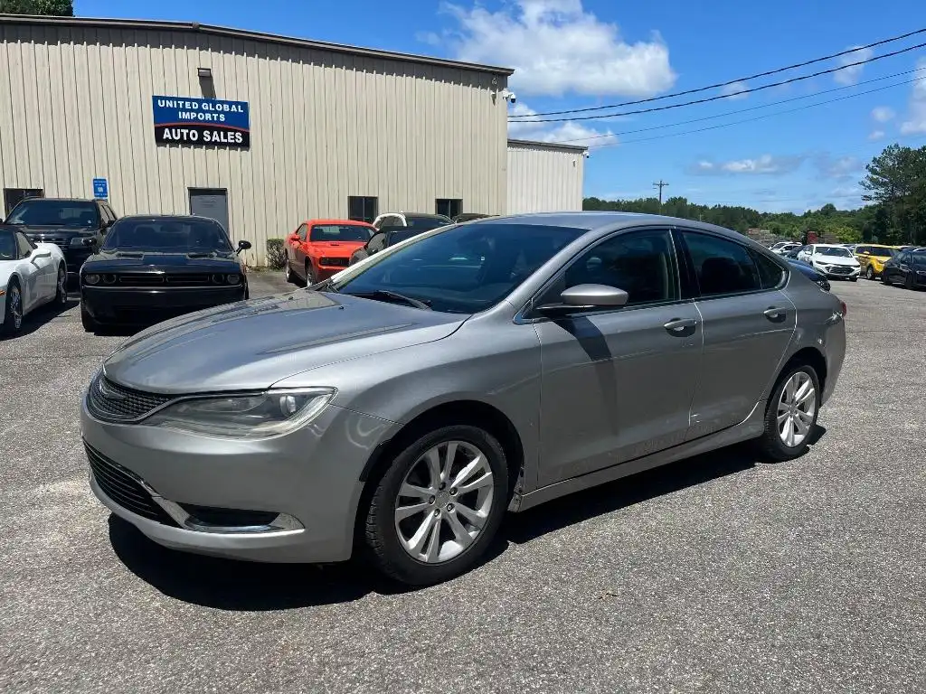 2015 Chrysler 200 Limited's photo