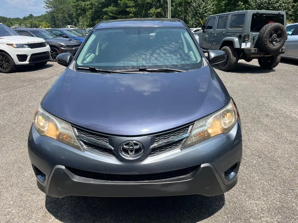 2013 Toyota RAV4 LE photo 3