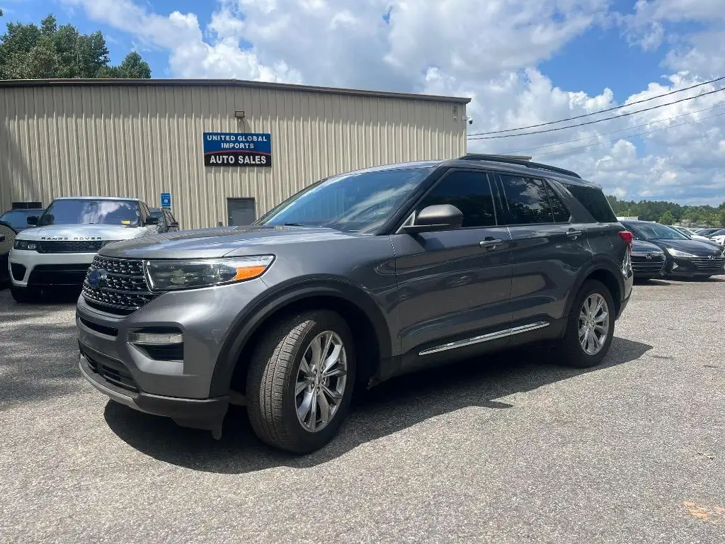 2021 Ford Explorer XLT 4WD's photo