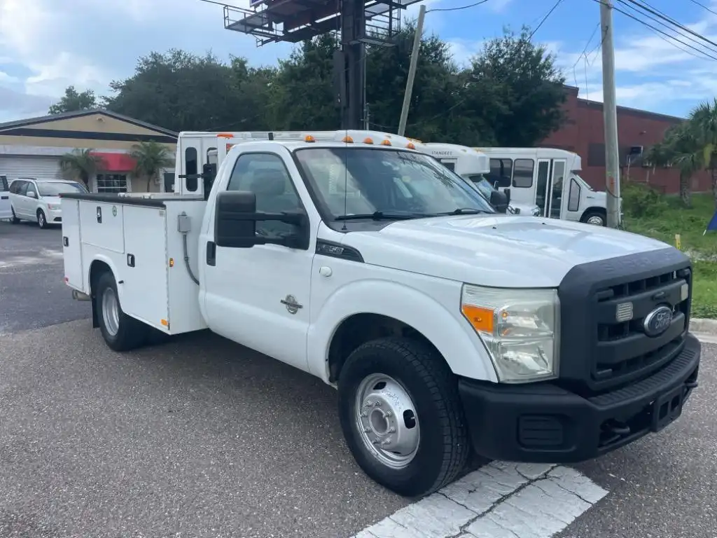 2016 Ford F-350 XL Regular Cab 141-In DRW's photo