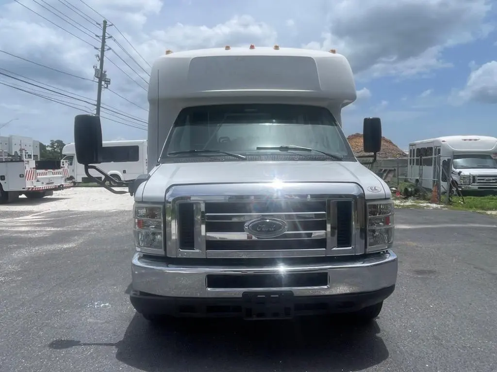 2012 Ford E-Series undefined photo 3