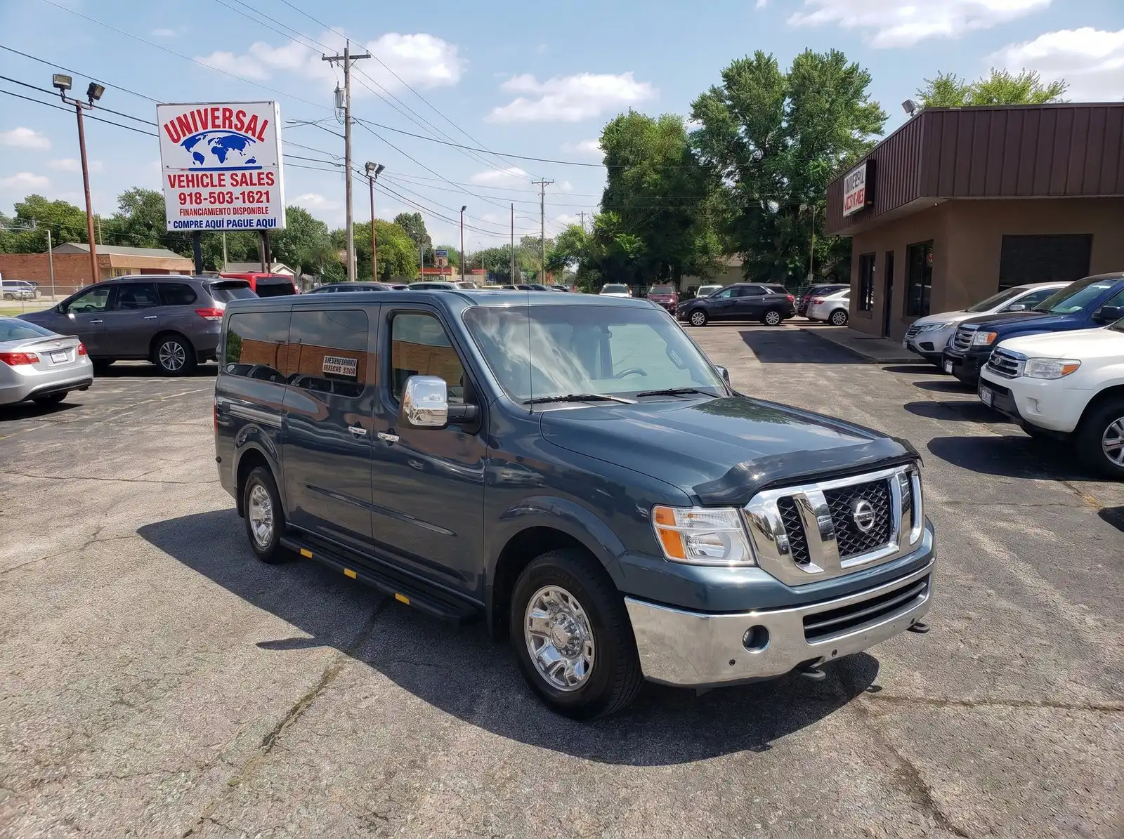 2015 Nissan NV 3500 SL V8's photo