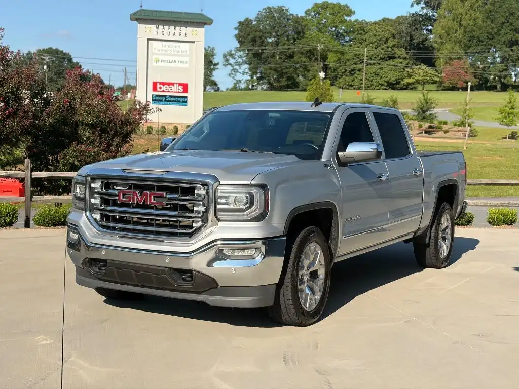 2016 GMC Sierra 4WD Crew Cab Standard Box SLT's photo
