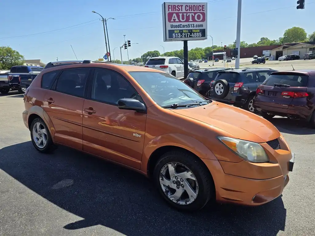 2004 Pontiac Vibe Base's photo