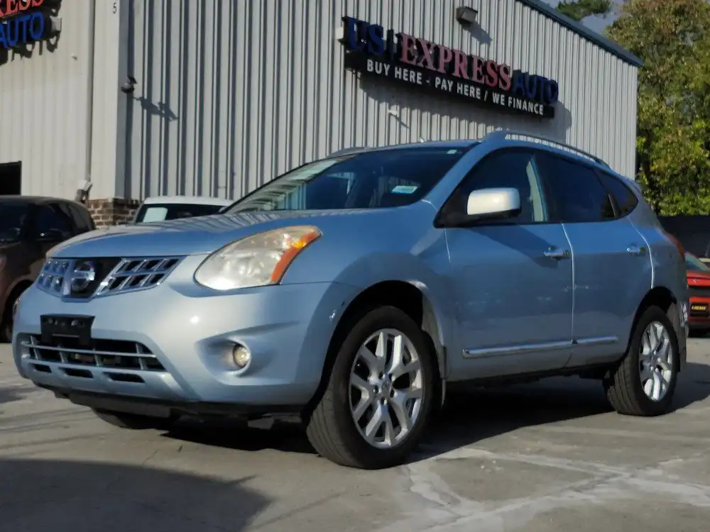 2012 Nissan Rogue SV FWD's photo