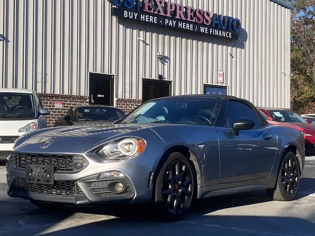 2017 FIAT 124 Spider 1.4 Abarth's photo