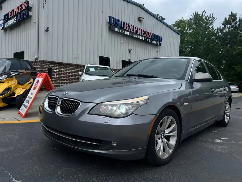 2010 BMW 5 Series 535i Sedan's photo