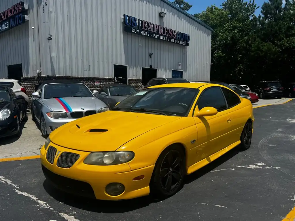 2005 Pontiac GTO Base's photo