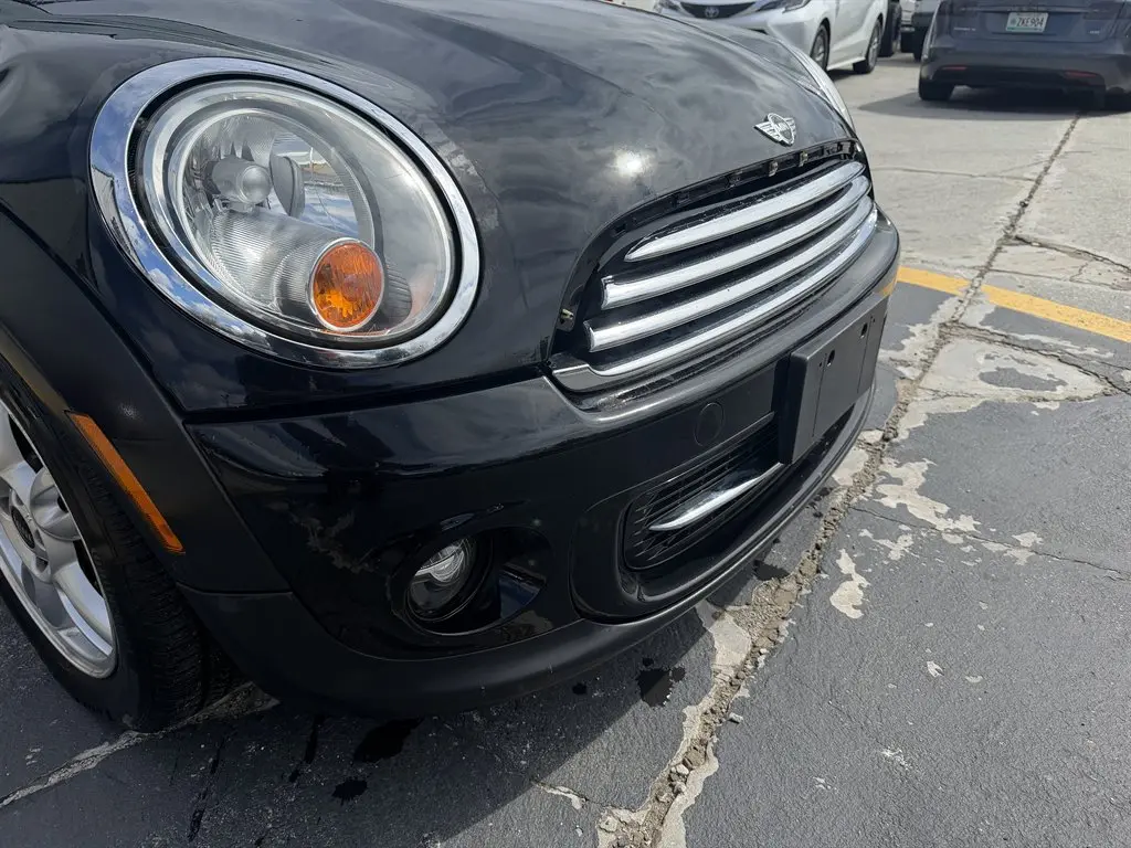 2013 MINI Cooper Base photo 4