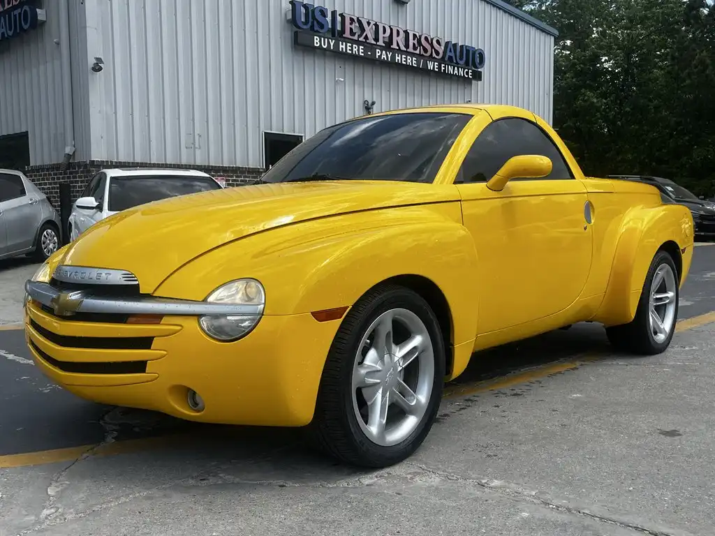 2004 Chevrolet SSR LS's photo
