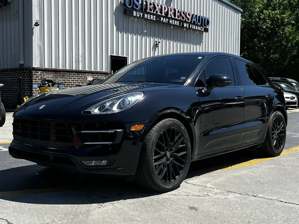 2015 Porsche Macan Turbo's photo