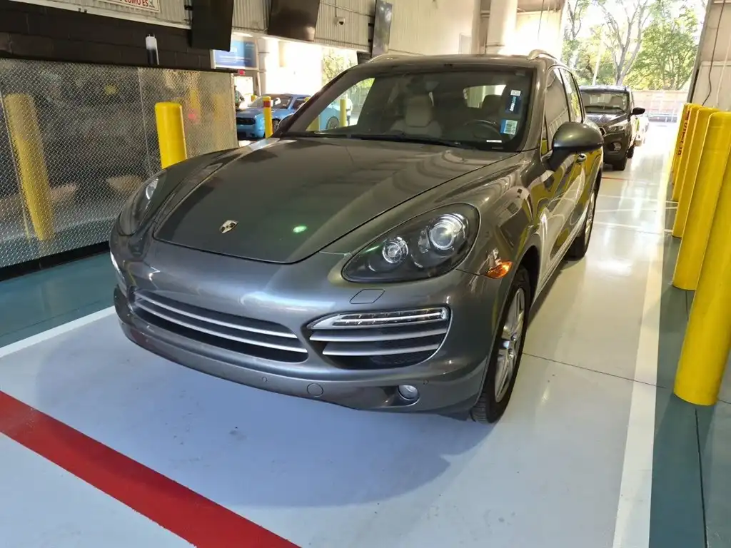 2014 Porsche Cayenne Tiptronic's photo