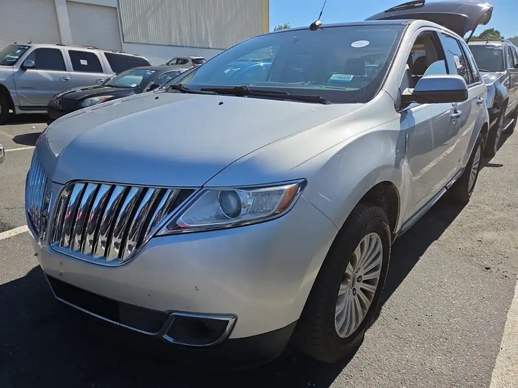 2013 Lincoln MKX FWD's photo
