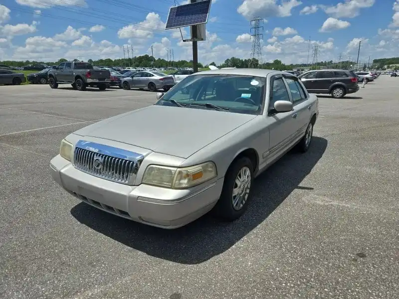2007 Mercury Grand Marquis GS's photo