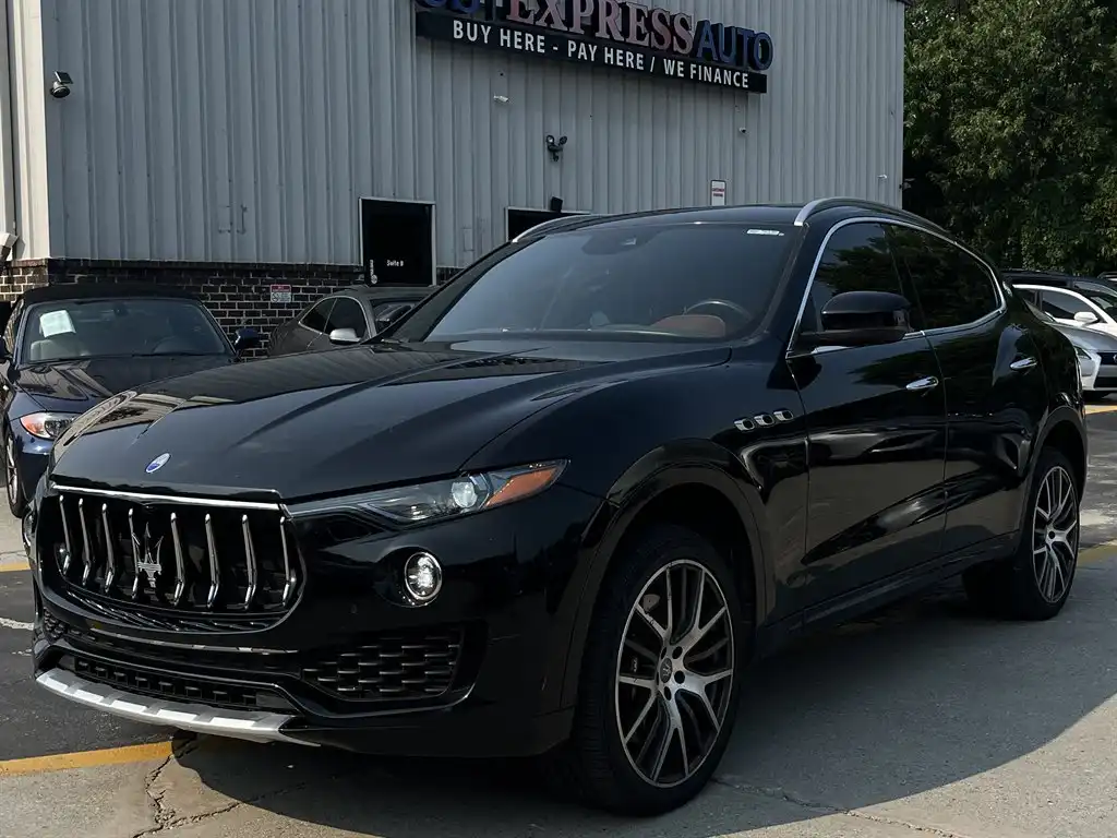 2017 Maserati Levante S's photo