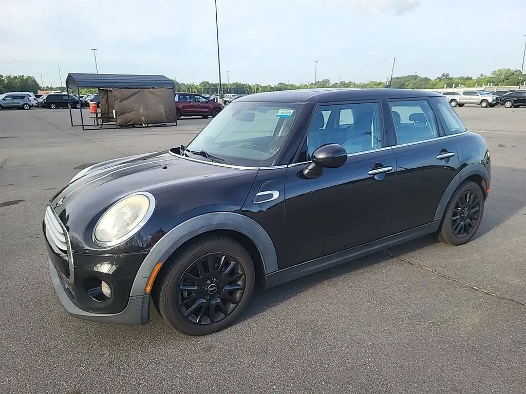 2015 MINI Cooper - 4 Door's photo