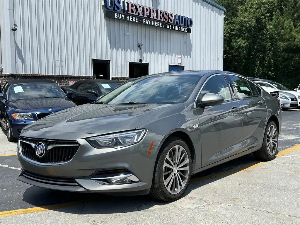 2018 Buick Regal Essence FWD's photo