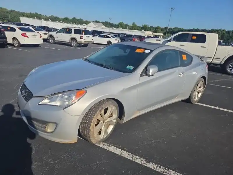 2011 Hyundai Genesis Coupe 3.8 Grand Touring 6-Speed A/T's photo