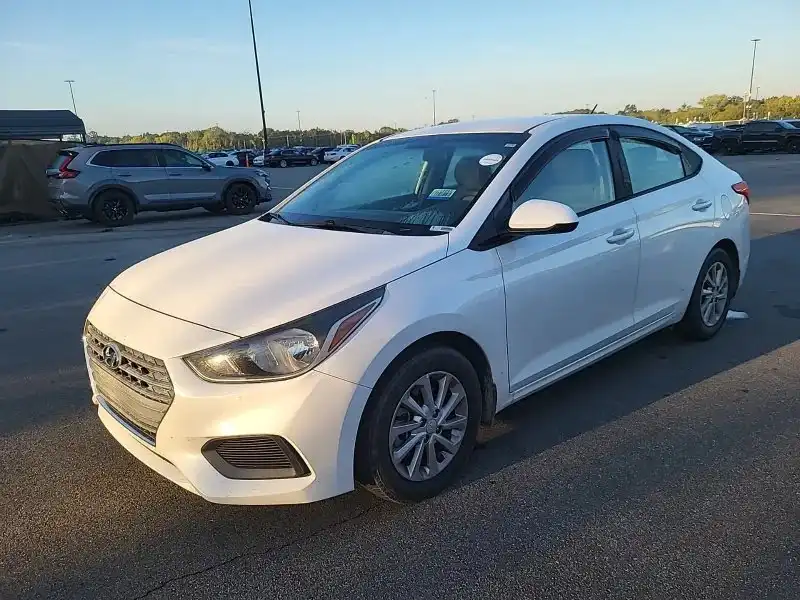 2018 Hyundai Accent SEL 6AT 4-Door's photo