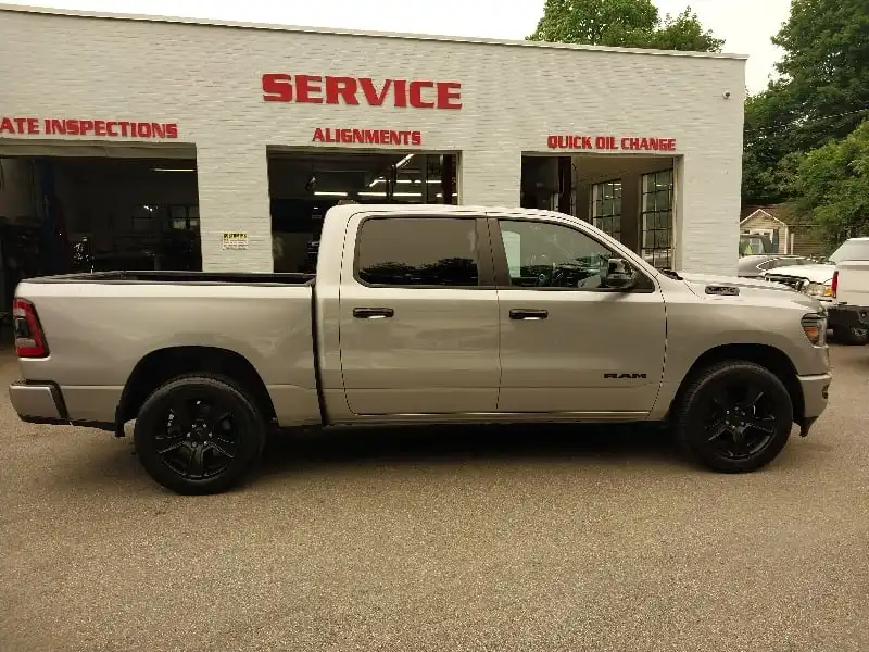 2024 RAM 1500 Big Horn/Lone Star 4x4 Crew Cab 5'7's photo