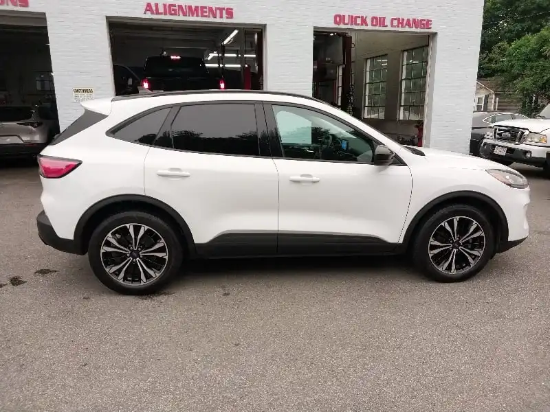 2022 Ford Escape SEL AWD 2.0L's photo