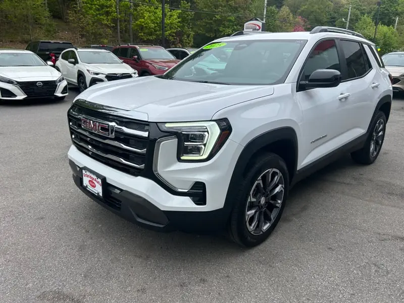 2025 GMC Terrain Elevation AWD photo 4