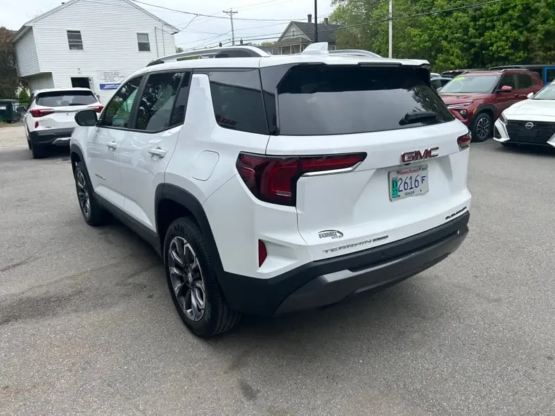 2025 GMC Terrain Elevation AWD photo 5