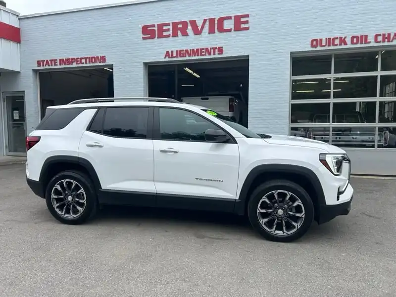 2025 GMC Terrain Elevation AWD's photo