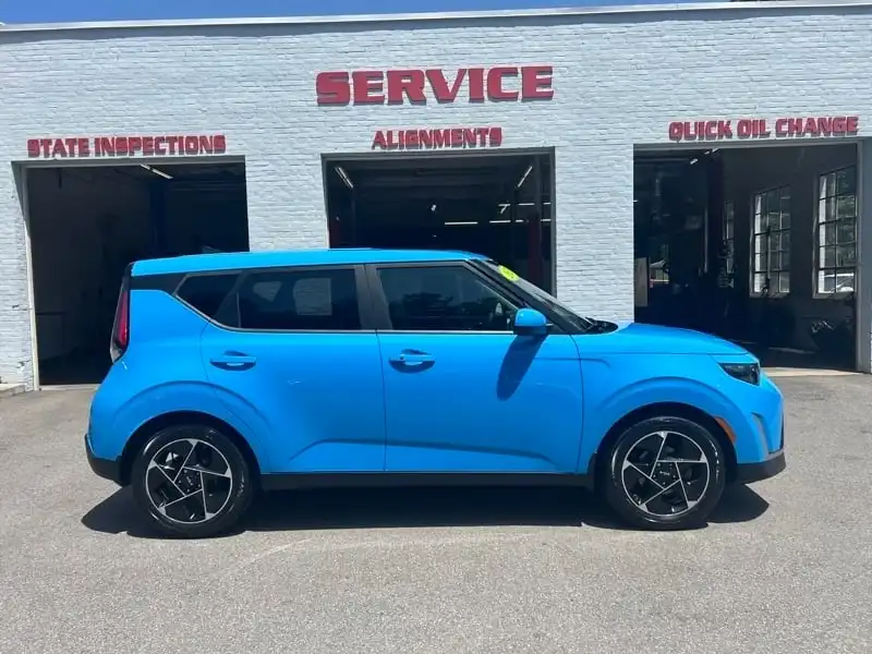 2023 Kia Soul 2.0L EX 6 IVT's photo