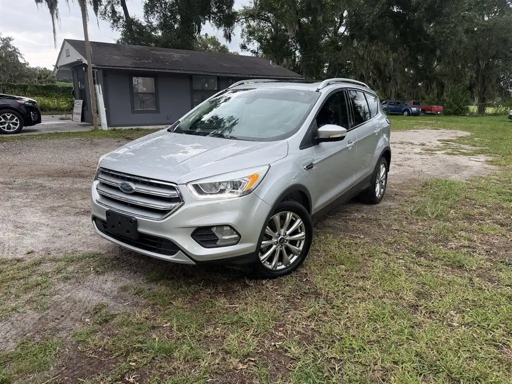 2017 Ford Escape Titanium's photo