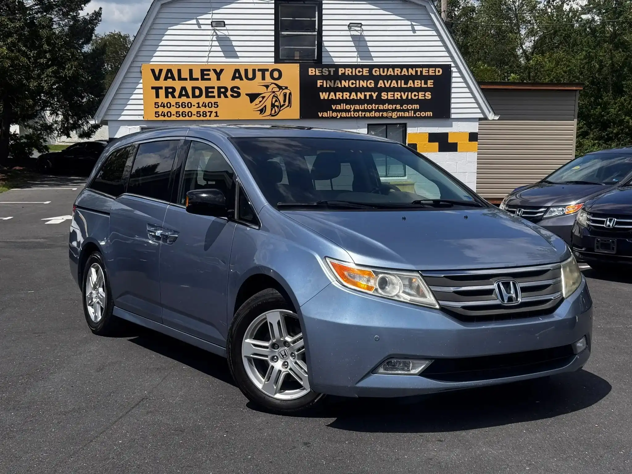 2012 Honda Odyssey Touring's photo