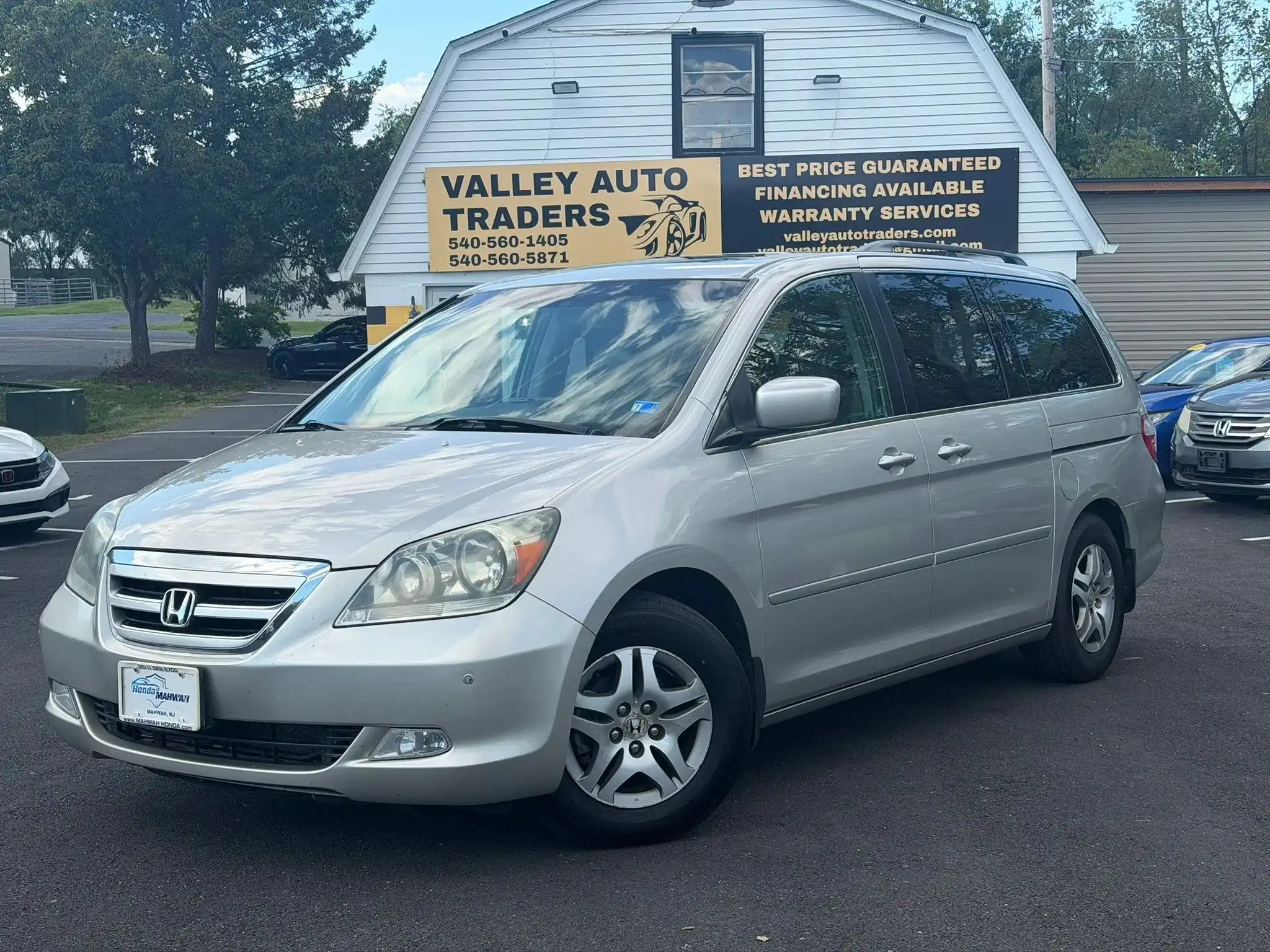 2006 Honda Odyssey Touring Navigation RES DVD's photo