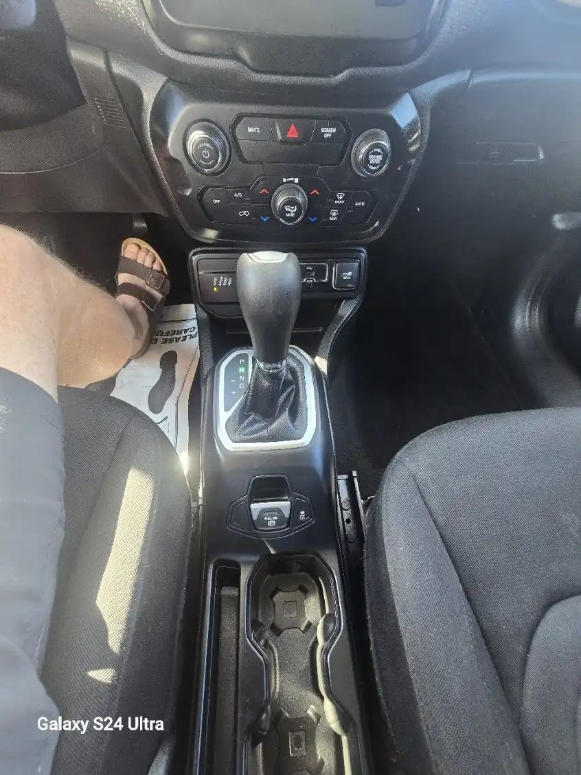 2018 Jeep Renegade Latitude 4x4's photo