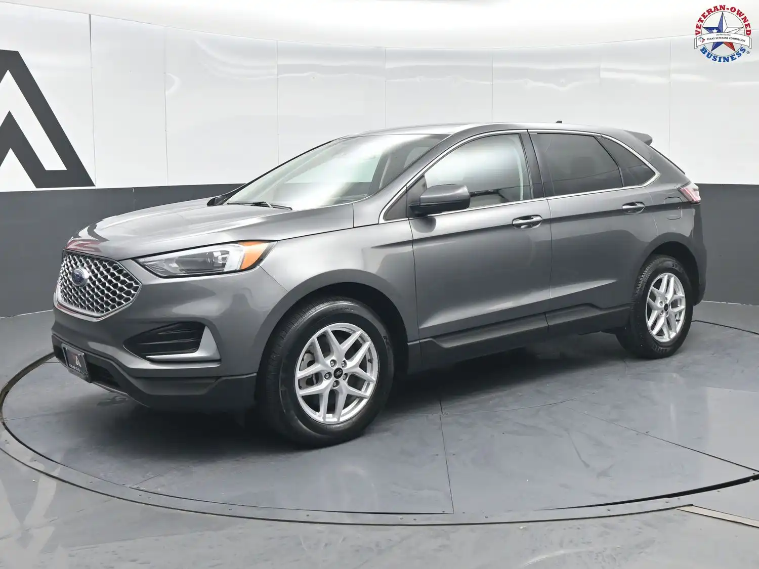 2023 Ford Edge SEL AWD's photo
