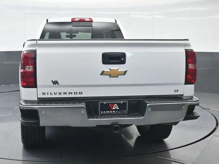 2018 Chevrolet Silverado 1500 LT Crew Cab Short Box photo 5